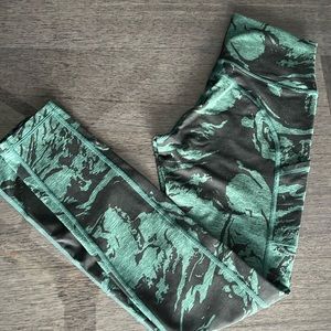 Aerie Offline The Hugger Legging Size M